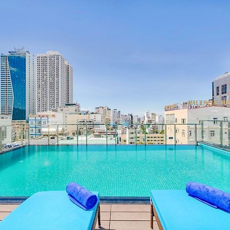 Celina Hotel & Apartment Дананг Экстерьер фото