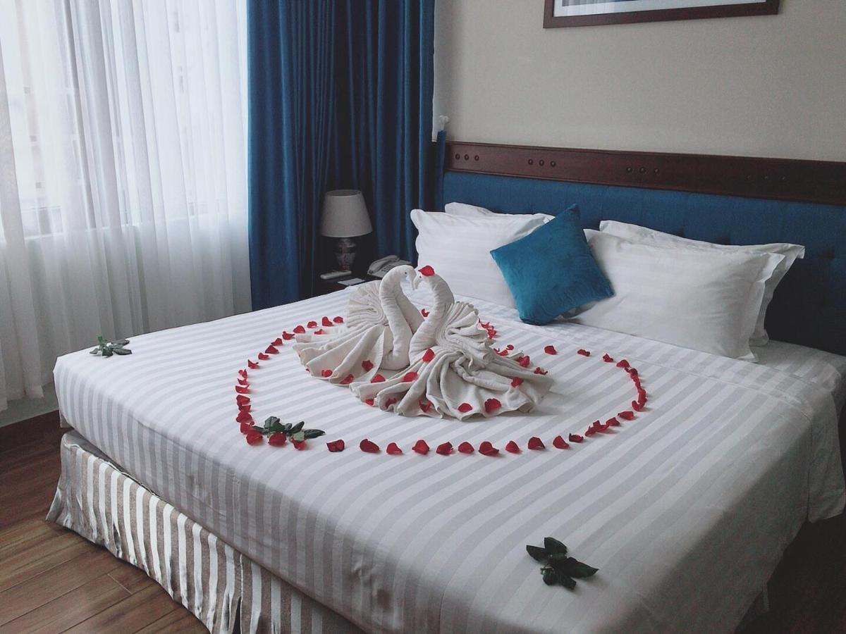 Celina Hotel & Apartment Дананг Экстерьер фото